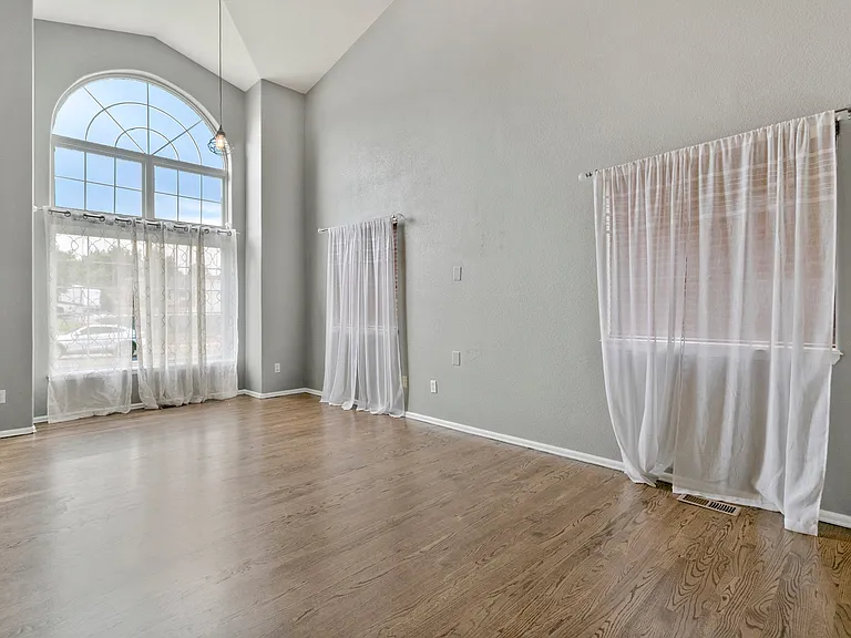 2510 Brenton Dr — Photo 8