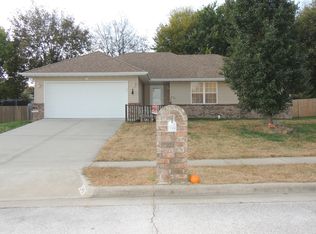 246 E Lapis Ave, Republic, MO 65738