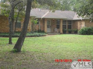 197 Blackjack Rd, La Vernia, TX 78121