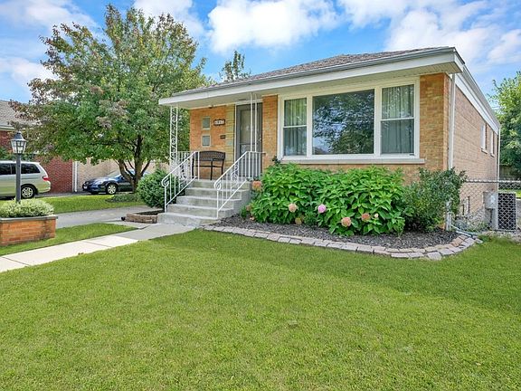 2nd image of 4917 Lamb Dr