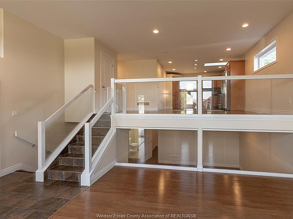 4th image of 1364 Matthew Cres