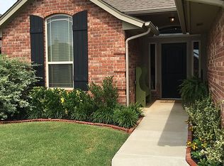 7516 Meadow Lake Dr, Yukon, OK 73099