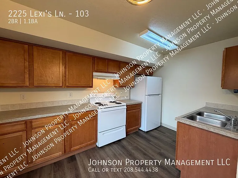 2225 Lexis Ln #103 — Photo 4