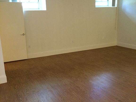 3rd image of 8 Lincoln St APT 004