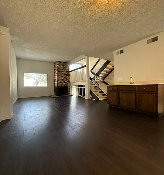 2809 Montrose Ave #10 — Photo 13