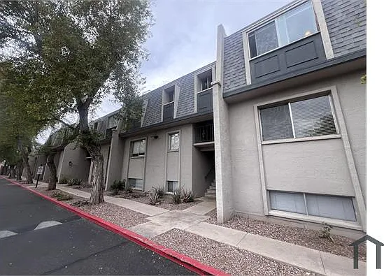 1010 E Osborn Rd #A — Photo 32