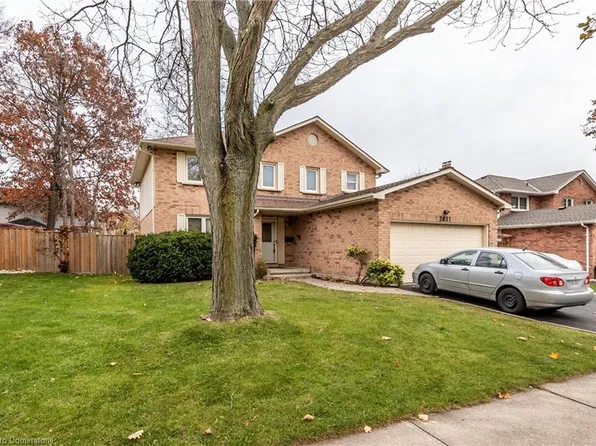 2031 Headon Forest Dr, Burlington, ON L7M 2M2
