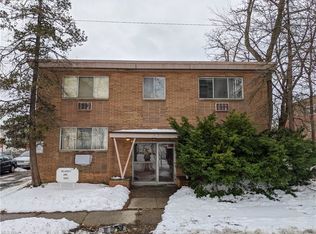 16020 Nelacrest Rd, Cleveland, OH 44112