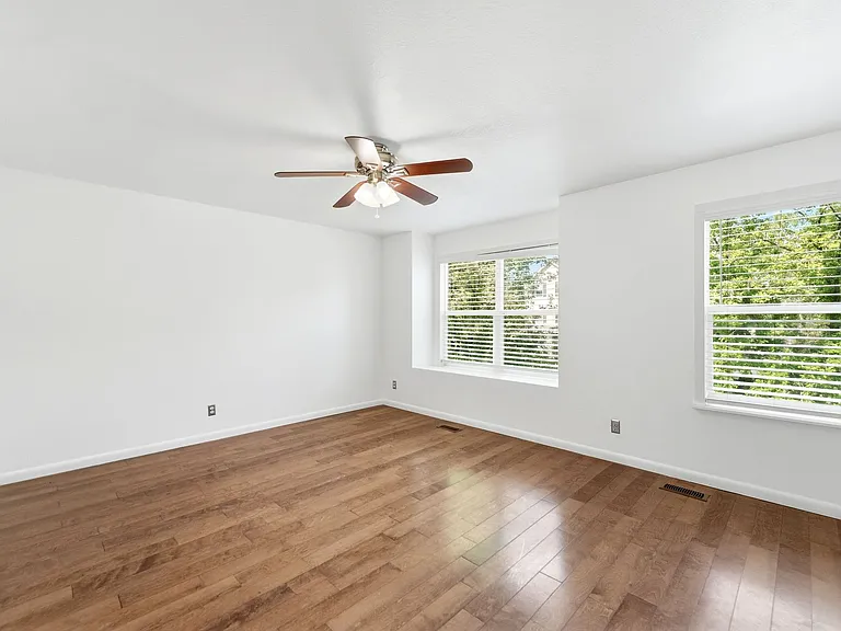 622 N Royal Troon Way — Photo 9