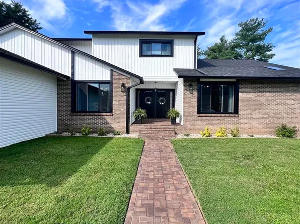 303 Pleasant Colony Dr, Elizabethtown, KY 42701