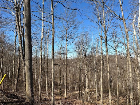 Jack Rd, Vandergrift, PA 15690
