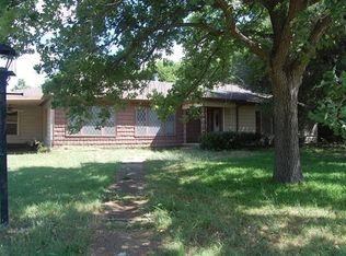 1193 E Fm 696, Lexington, TX 78947