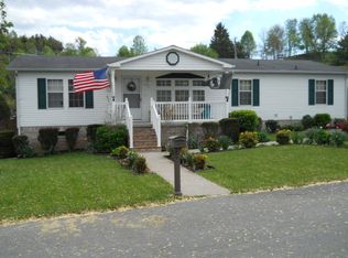 111 Greenway Rd, Princeton, WV 24739