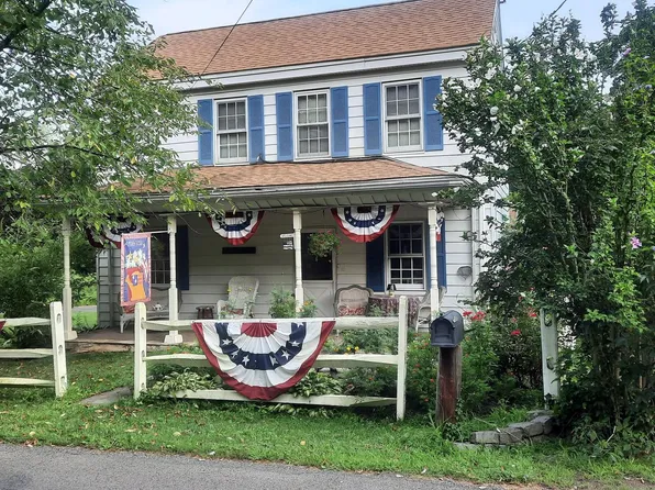 343 E Dark Hollow Rd, Pipersville, PA 18947