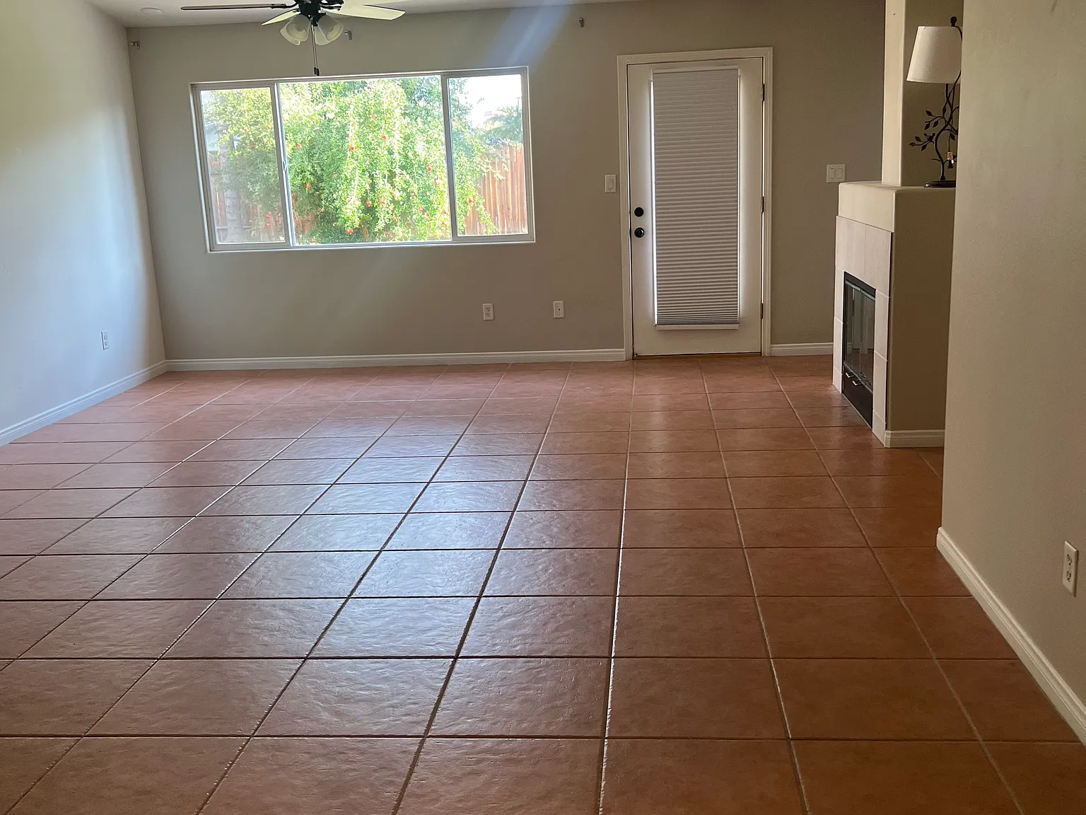 3 bed, 1575 sqft, $2,490 — Photo 2