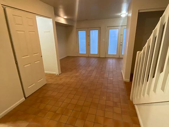 3rd image of 613 Palisades Dr #613