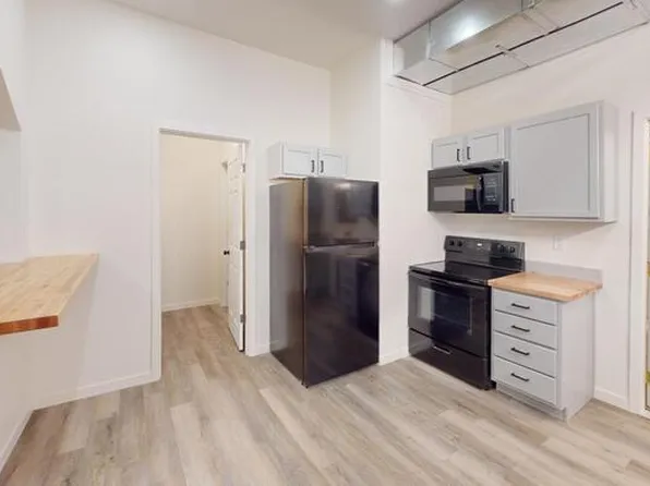 1308 N 4th St #3, Bismarck, ND 58501
