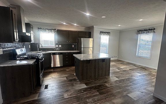 2nd image of 10510 Frontenay Ct