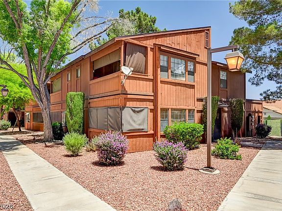 3rd image of 5889 Laredo St