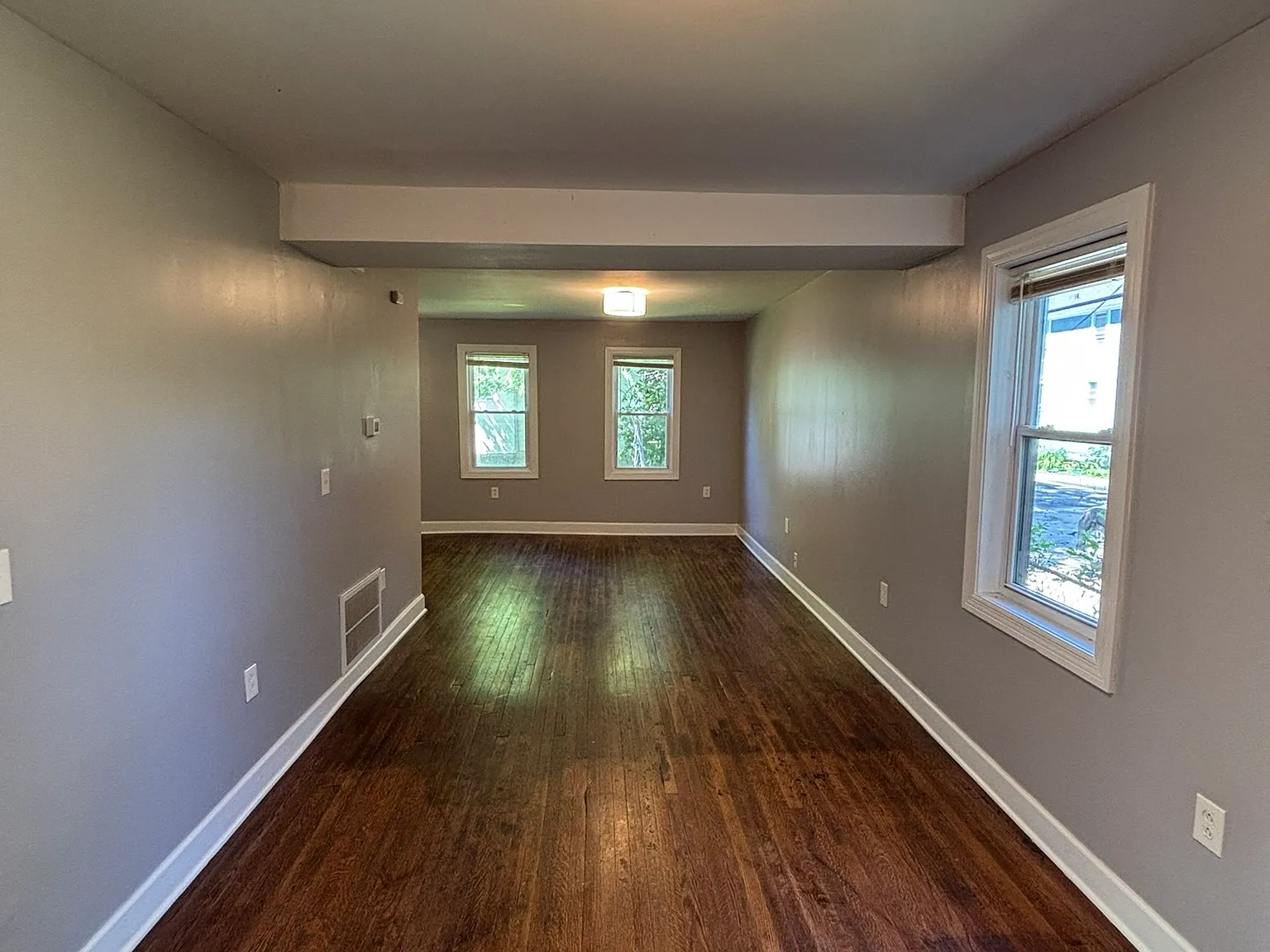 2 bed, 900 sqft, $1,400 — Photo 4