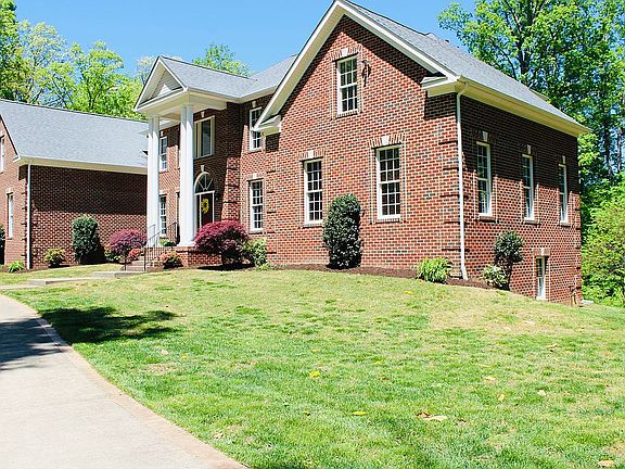 2nd image of 20 Hartlake Dr