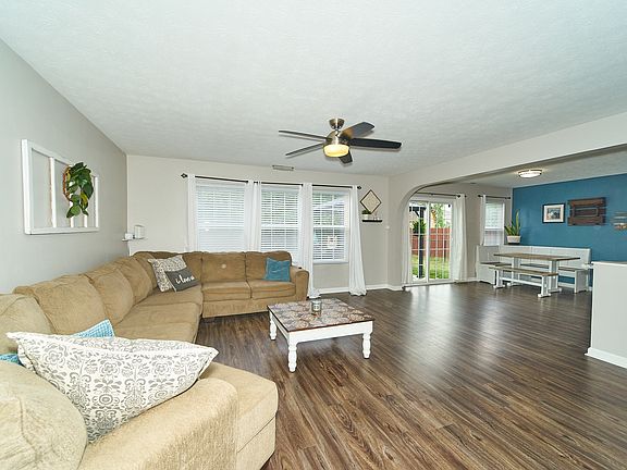 4th image of 5338 Bombay Dr