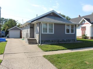 819 3rd Ave NW, Jamestown, ND 58401