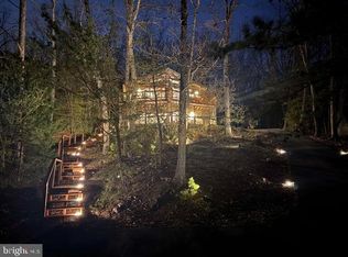3070 Hopkins Dr, McGaheysville, VA 22840