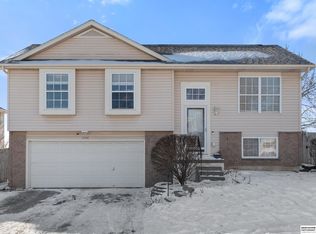 17911 Margo St, Omaha, NE 68136