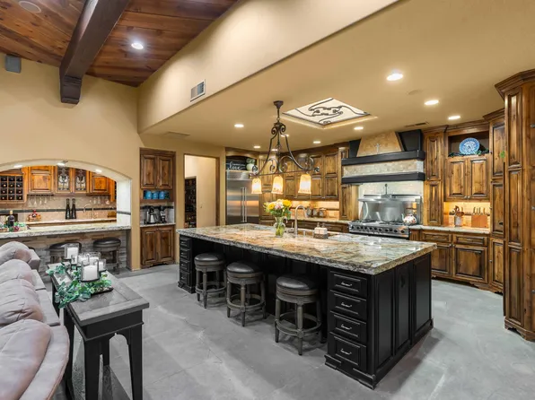 10040 Los Cansados Rd NW, Albuquerque, NM 87114