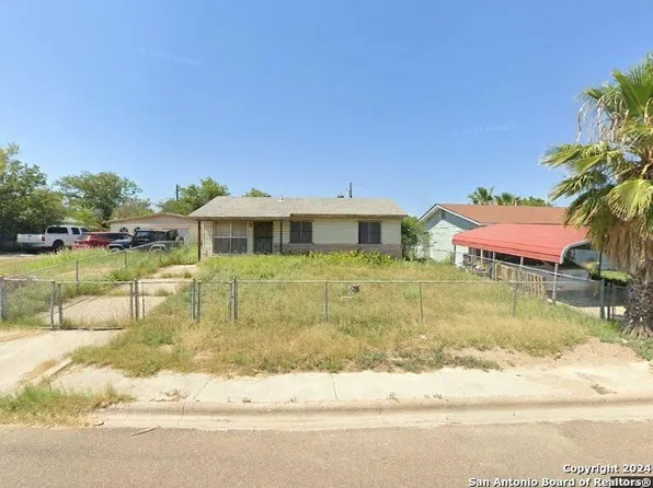 1961 Hoover St, Eagle Pass, TX 78852