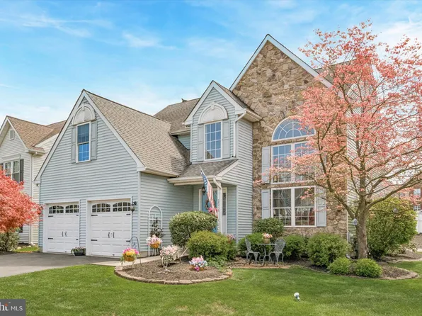 4216 Sir Andrew Cir, Doylestown, PA 18902