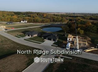 1 Ridge Pl, Kalona, IA 52247