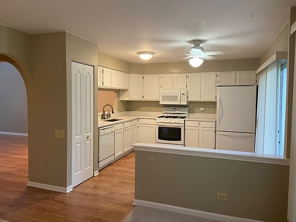 3rd image of 1503 Diamond Dr