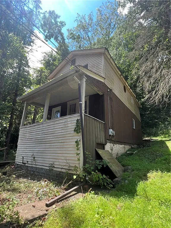 57 Lower Rd photo 1