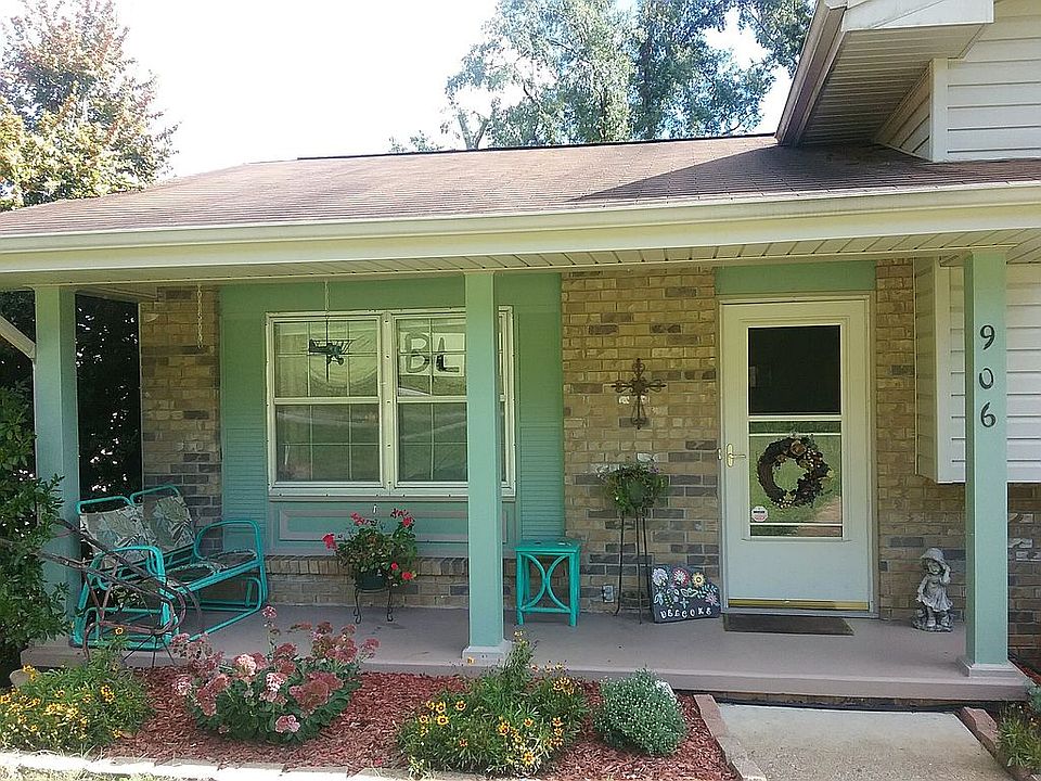 1st image of 906 Trotter Ln