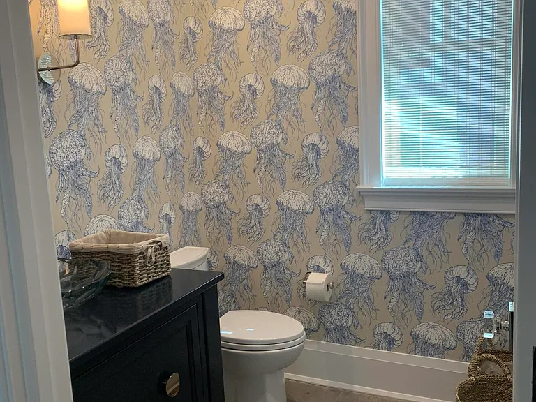 117 Sylvania Ave — Photo 17