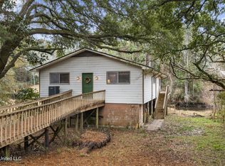 1927 Shady Point Cir, Gautier, MS 39553