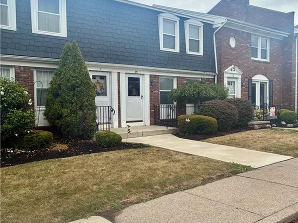 55 Oakbrook Dr APT H, Amherst, NY 14221