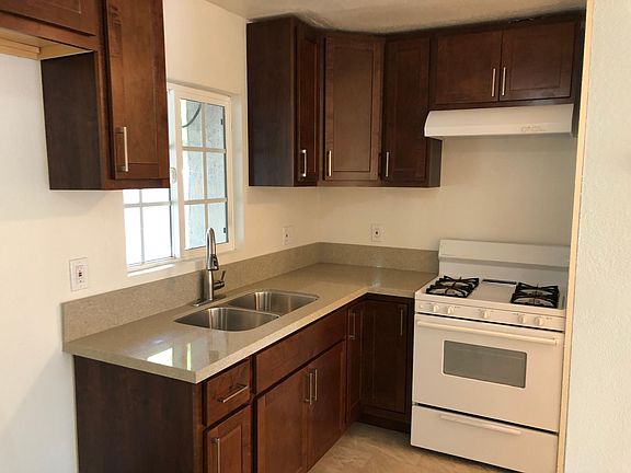 3rd image of 9248 Olive St #D