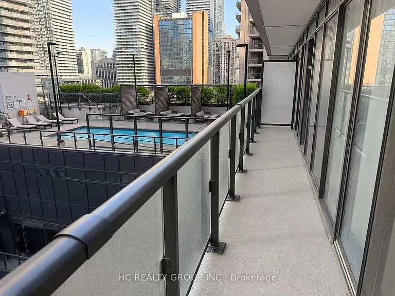 955 Bay St #1001 — Photo 16