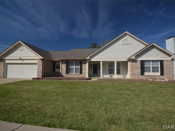 1026 Hawthorne Pl, O'Fallon, IL 62269