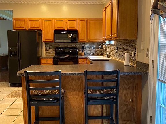 4th image of 5070 Chatfield Dr