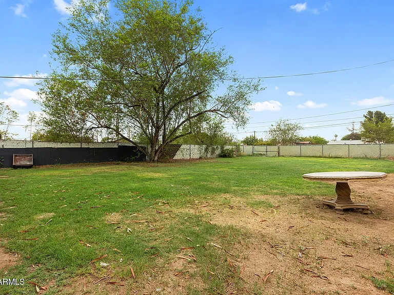 1620 W Roeser Rd — Photo 38