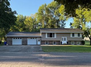 1503 13th Ave, Clarkfield, MN 56223