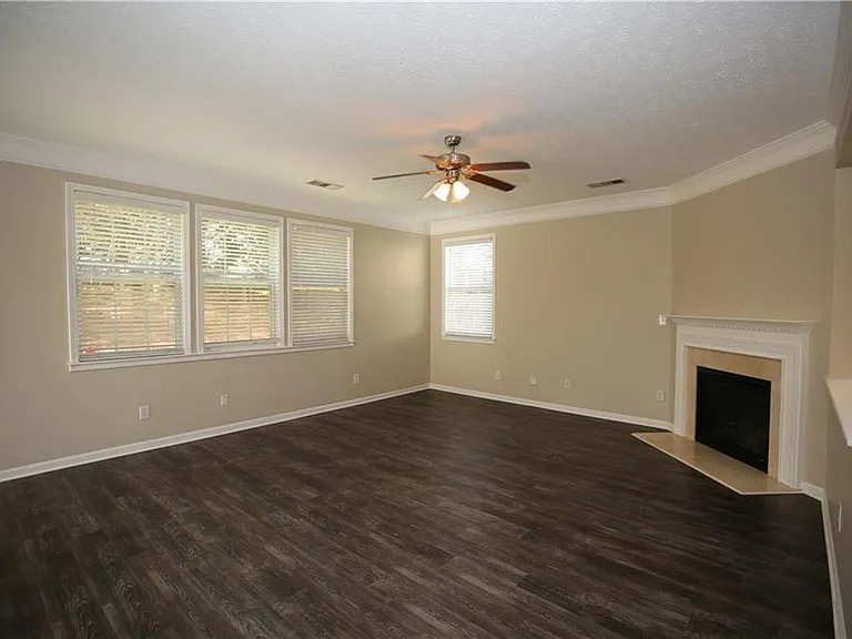 173 Parkmont Ct — Photo 27
