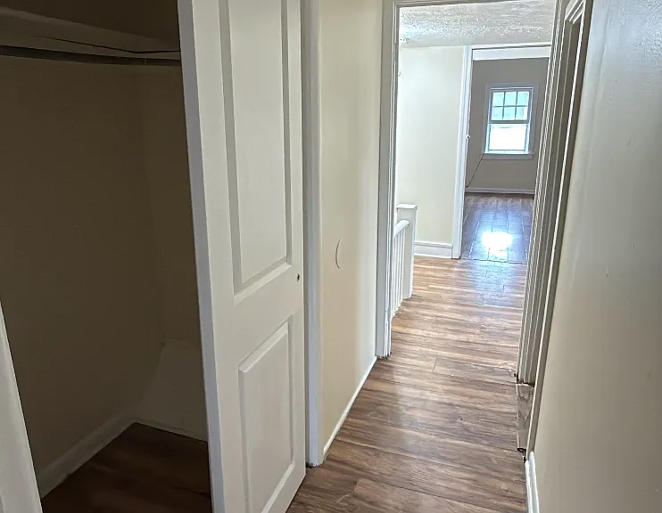 318 Ardmore Ave #2 — Photo 9