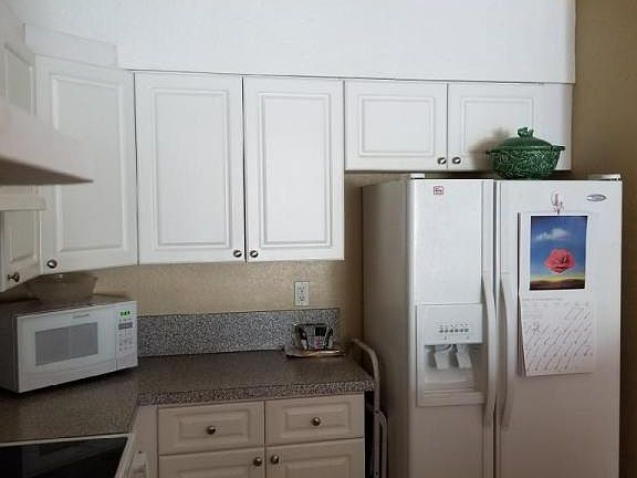 4th image of 4235 S 57th Ave APT 203E