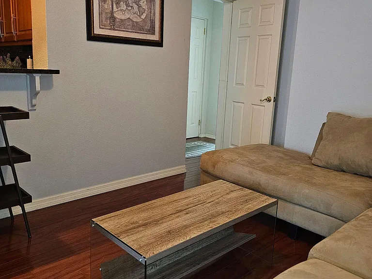 810 W Canton Ave — Photo 10