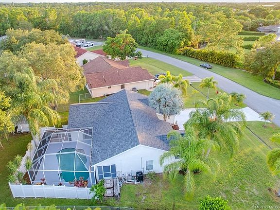 2nd image of 2761 SE Eagle Dr